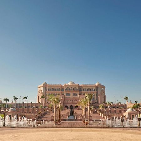 ホテル Emirates Palace Mandarin Oriental, アブダビ エクステリア 写真