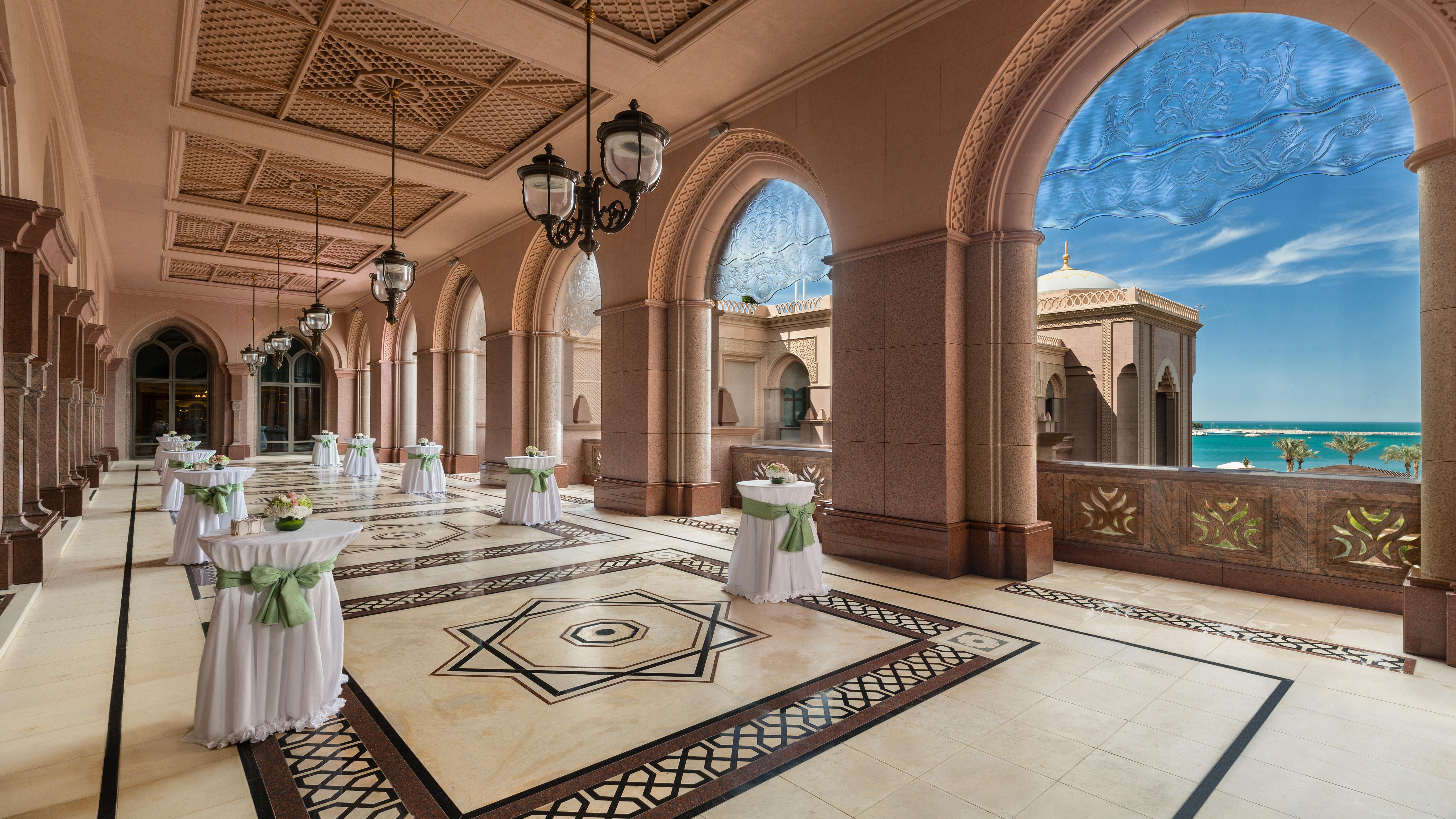 ホテル Emirates Palace Mandarin Oriental, アブダビ エクステリア 写真