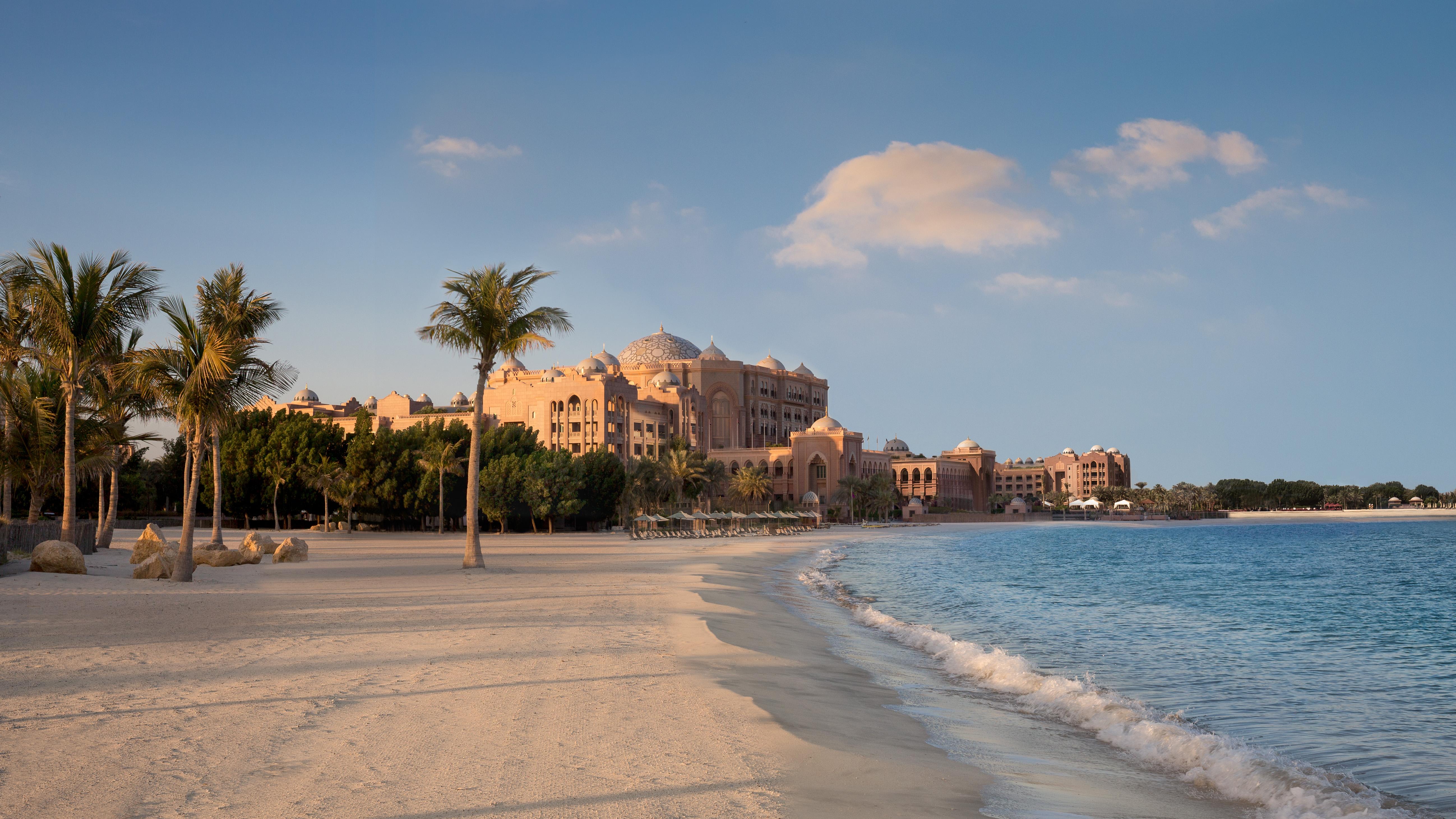 ホテル Emirates Palace Mandarin Oriental, アブダビ エクステリア 写真