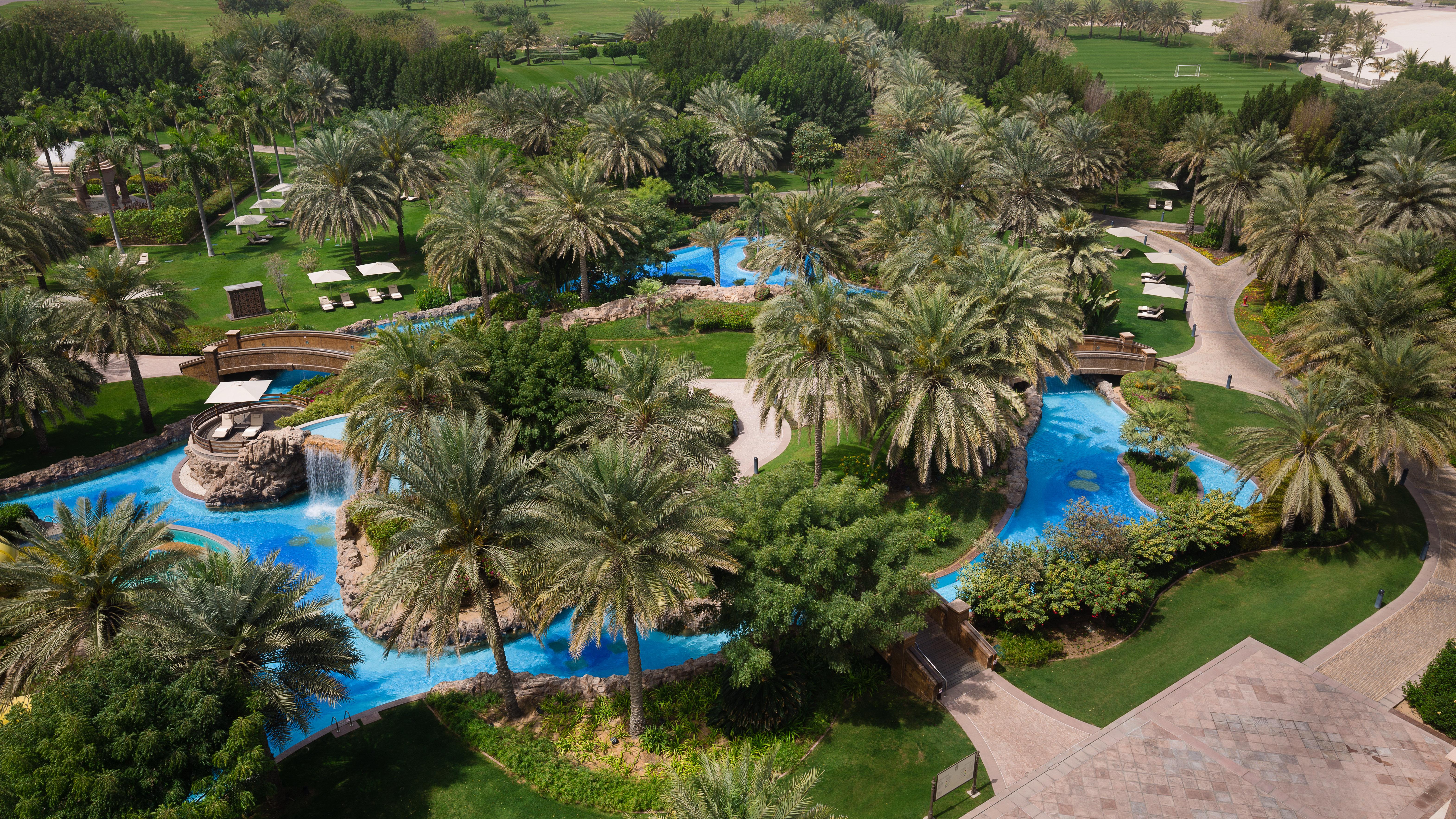 ホテル Emirates Palace Mandarin Oriental, アブダビ エクステリア 写真