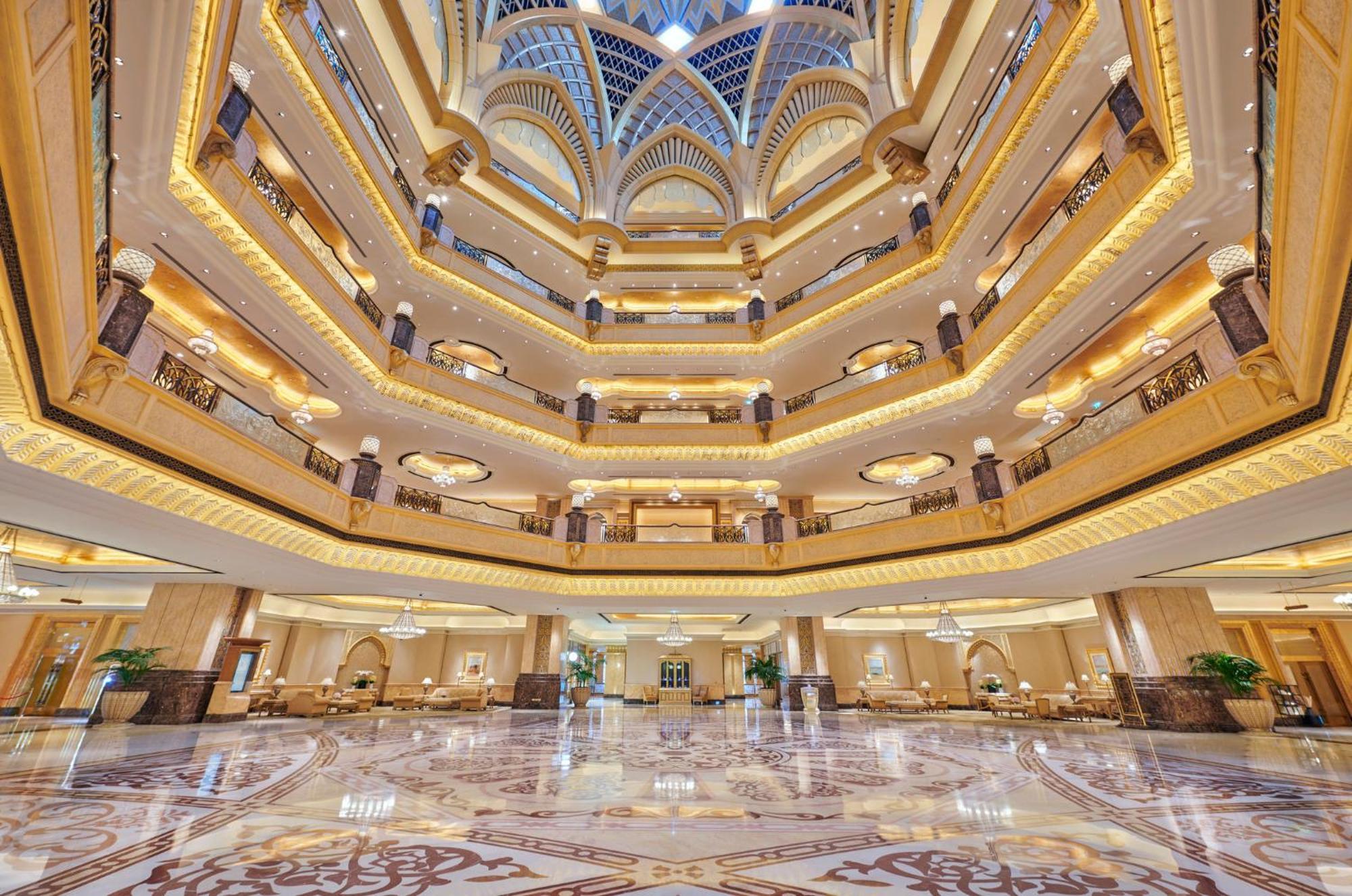 ホテル Emirates Palace Mandarin Oriental, アブダビ エクステリア 写真