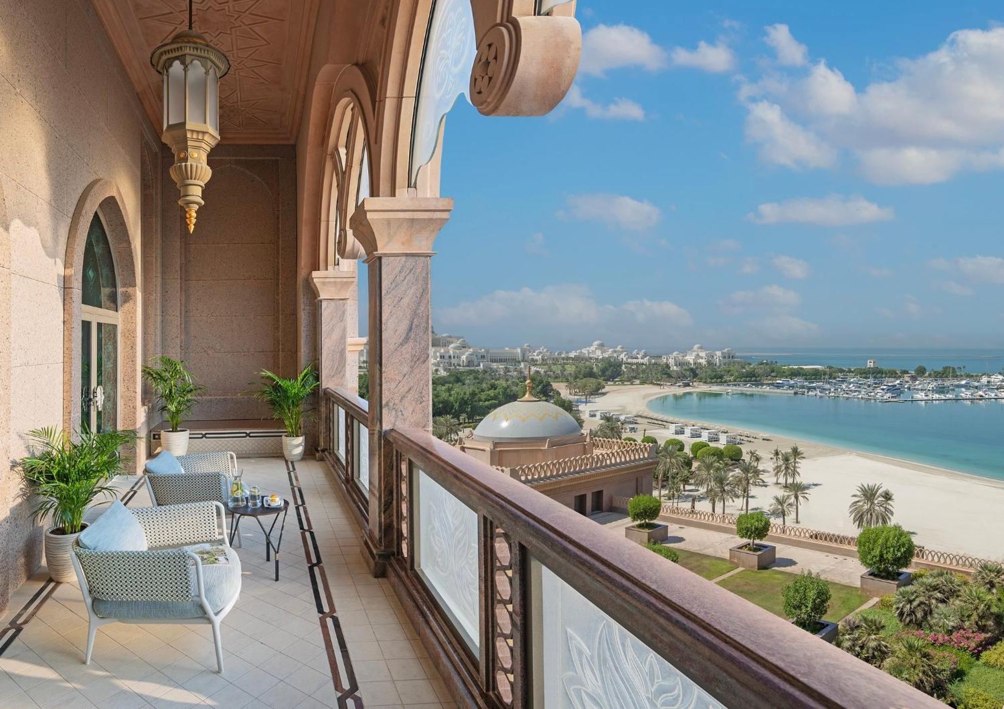 ホテル Emirates Palace Mandarin Oriental, アブダビ エクステリア 写真