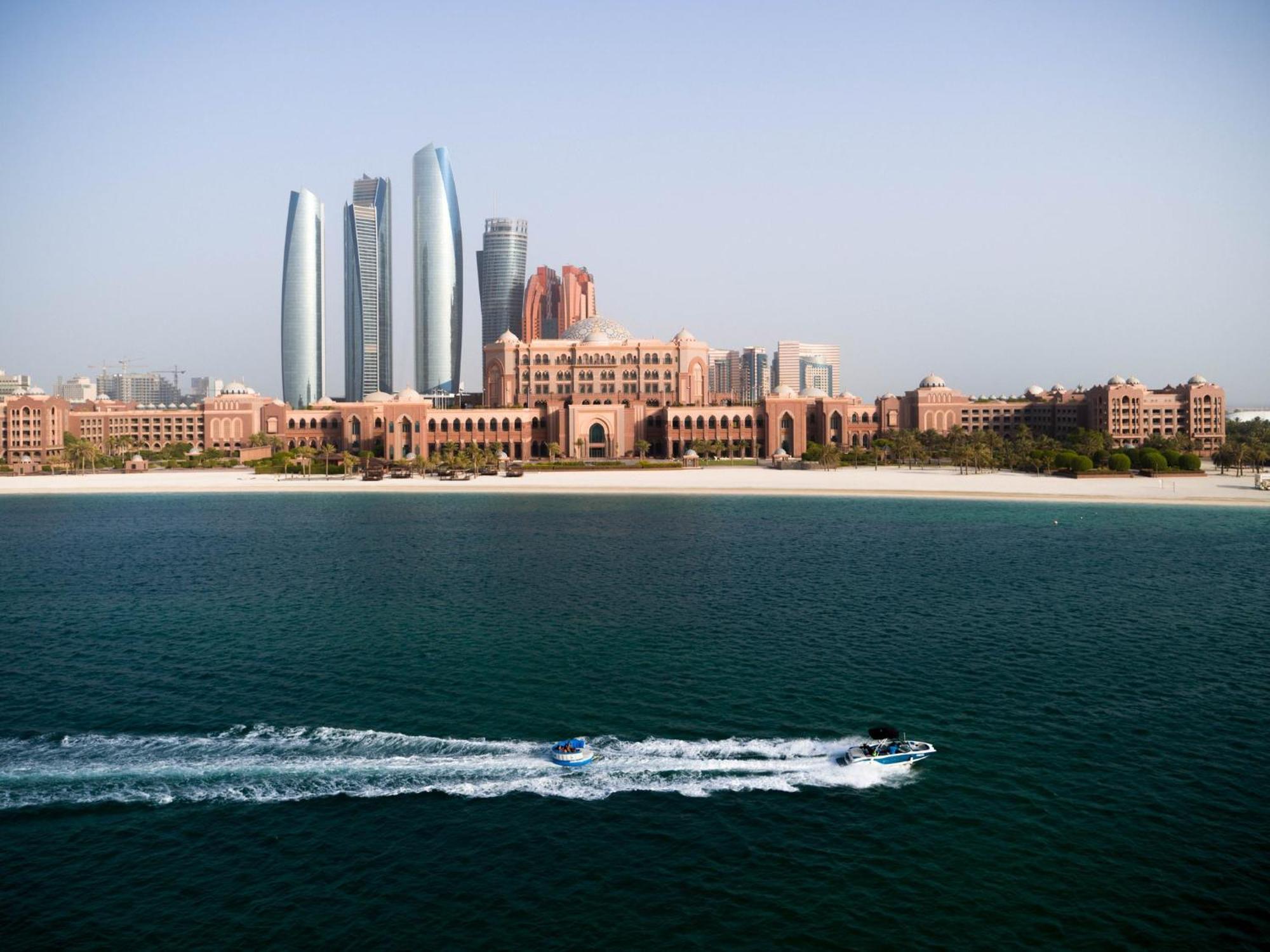 ホテル Emirates Palace Mandarin Oriental, アブダビ エクステリア 写真