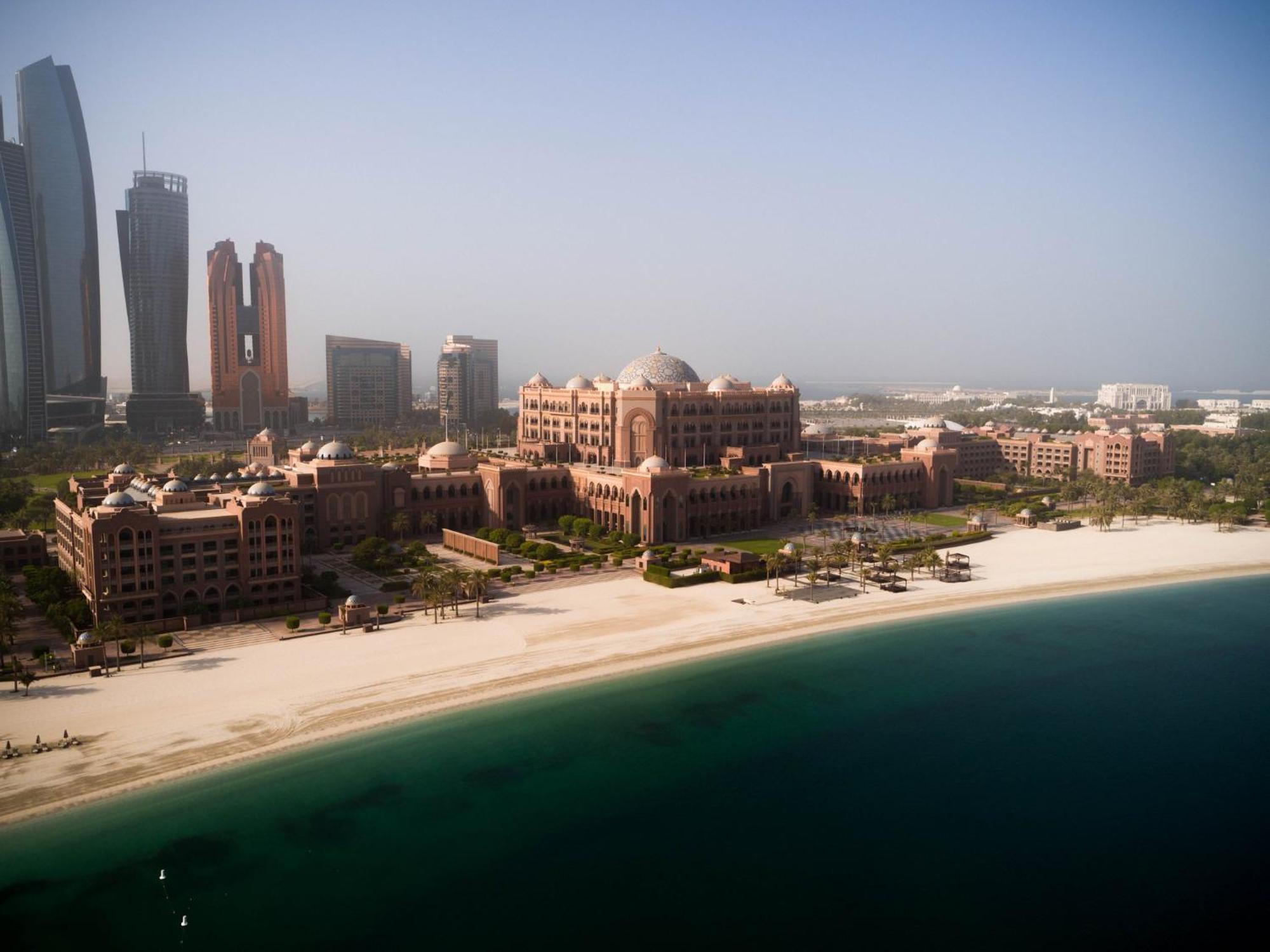 ホテル Emirates Palace Mandarin Oriental, アブダビ エクステリア 写真