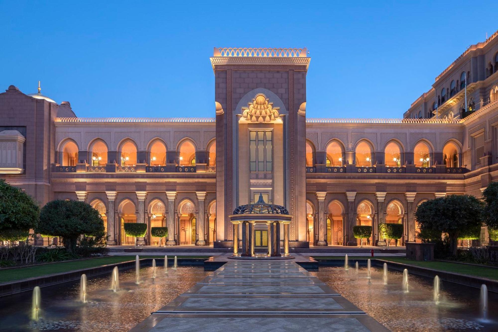 ホテル Emirates Palace Mandarin Oriental, アブダビ エクステリア 写真