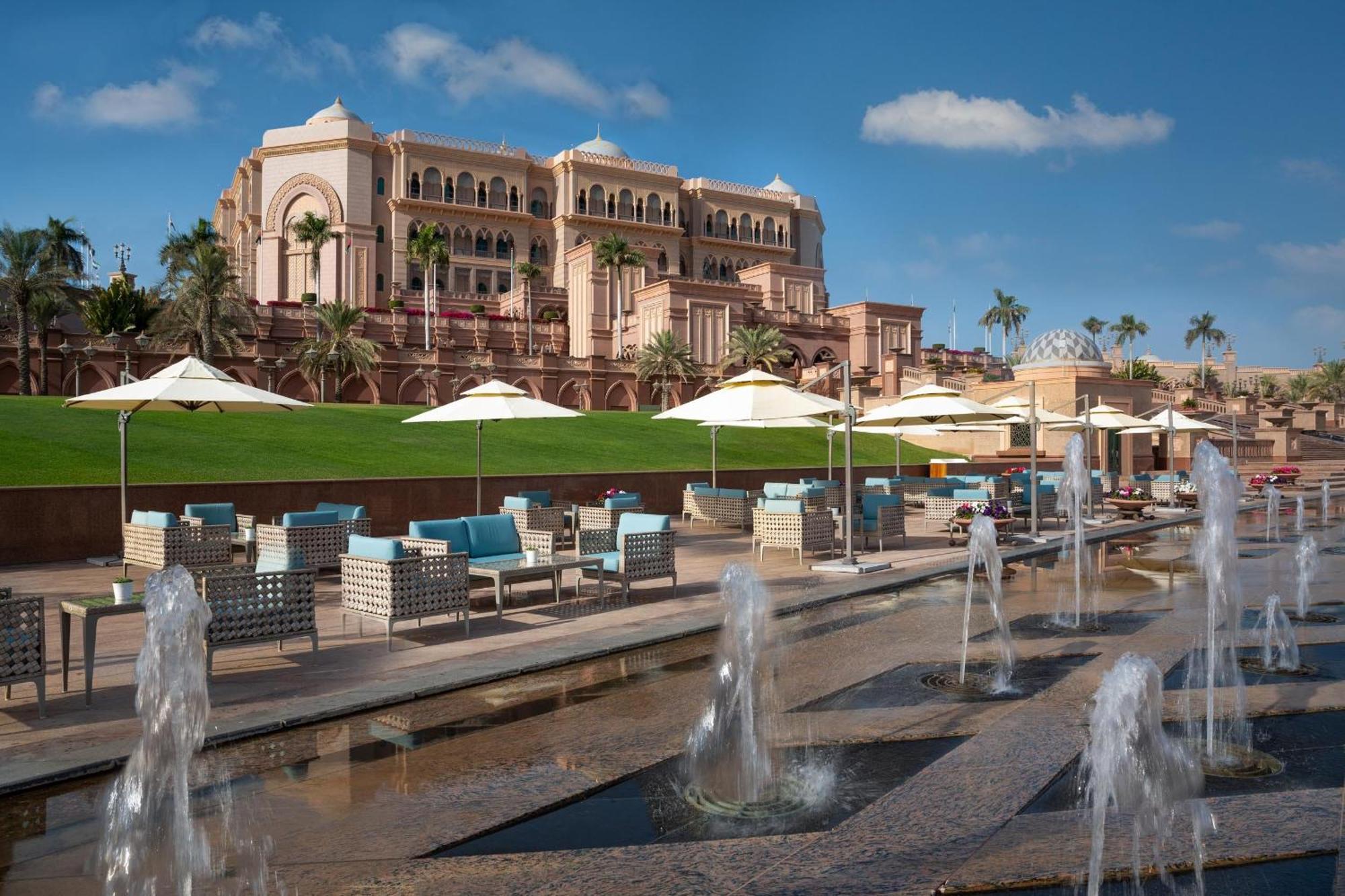 ホテル Emirates Palace Mandarin Oriental, アブダビ エクステリア 写真