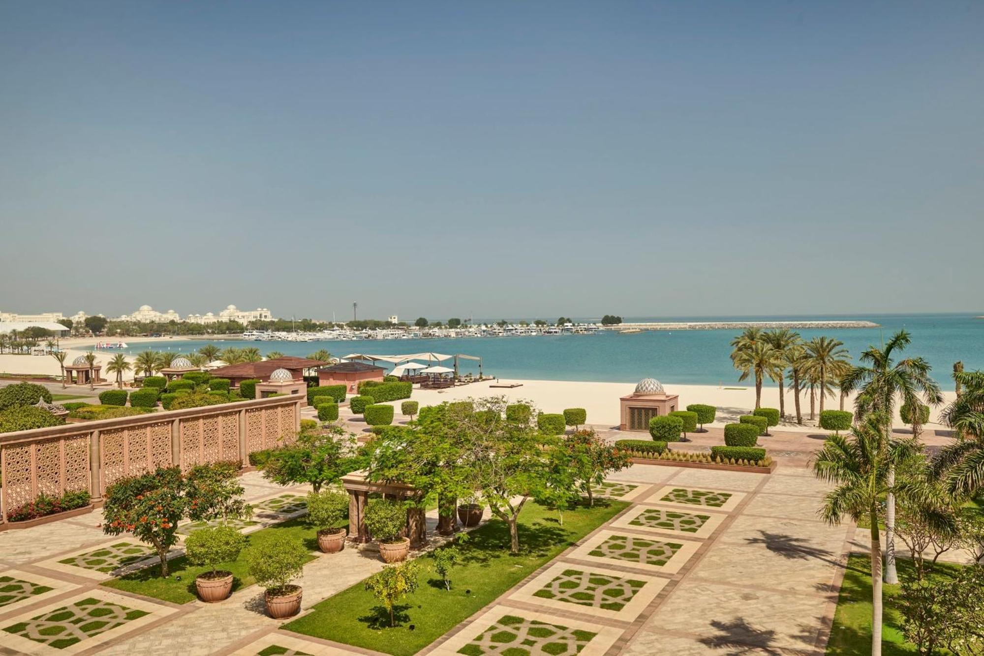 ホテル Emirates Palace Mandarin Oriental, アブダビ エクステリア 写真